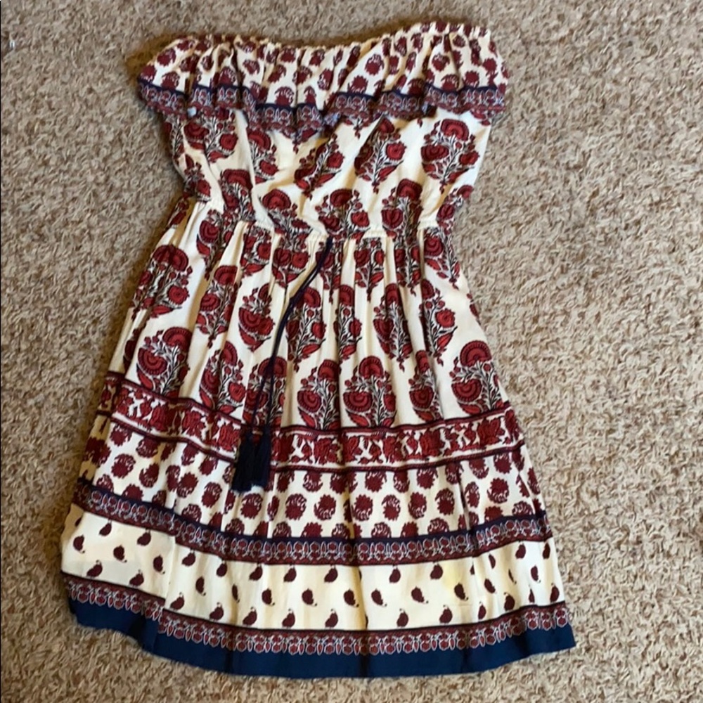 Strapless pattern dress